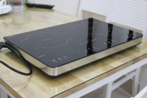 nên mua bếp từ âm hay bếp từ dương